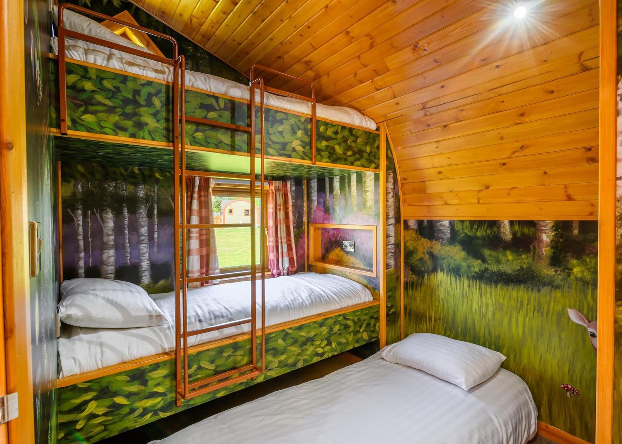 Wild Acre Village At Sundown Adventureland Ретфорд Екстер'єр фото